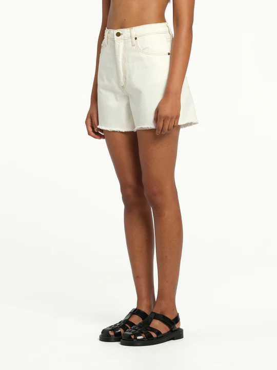 STEVIE SHORT - Image 3